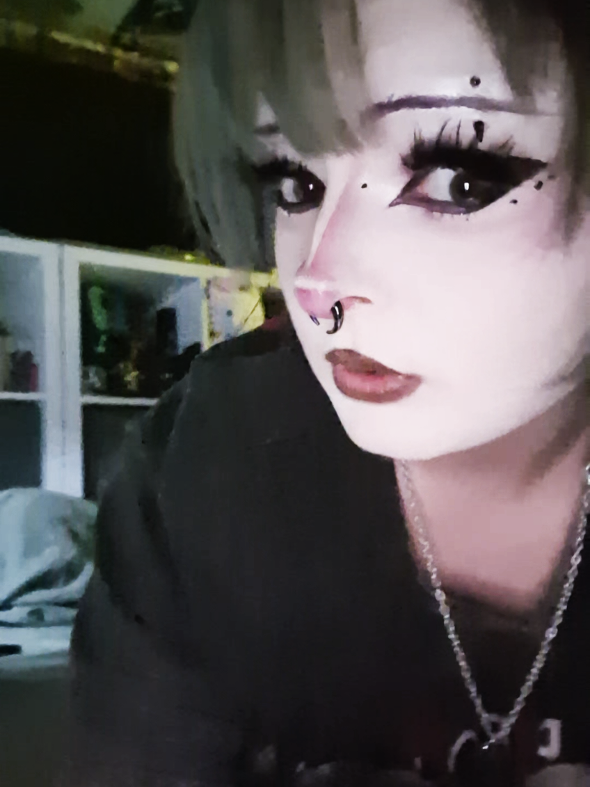 @˚₊‧꒰ა carlsi ໒꒱ ‧₊˚