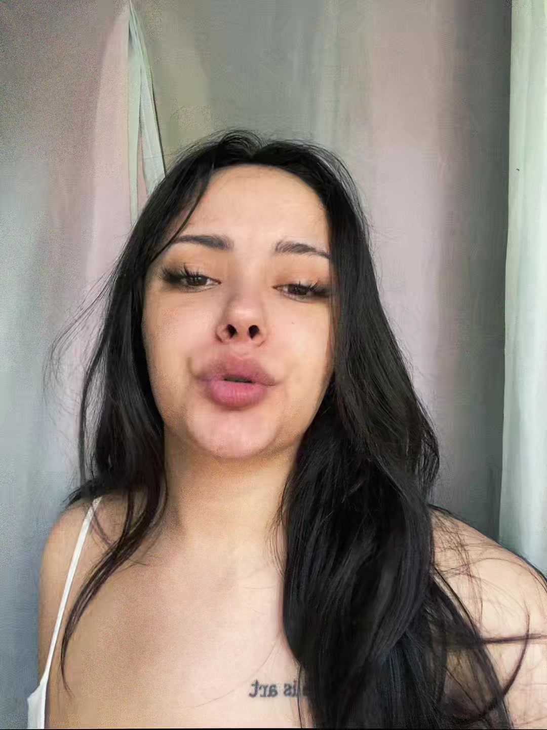 @ᴋʀɪꜱᴛɪɴᴀ ᴘᴏᴊᴀɴɪ