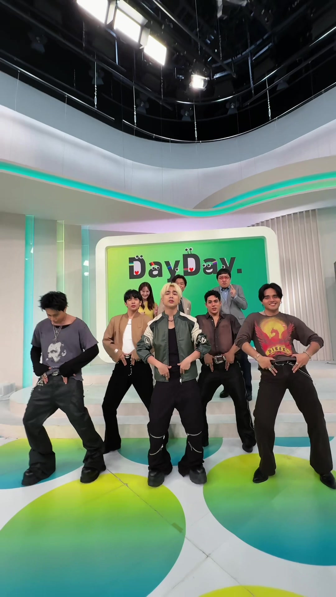 @DayDay.公式