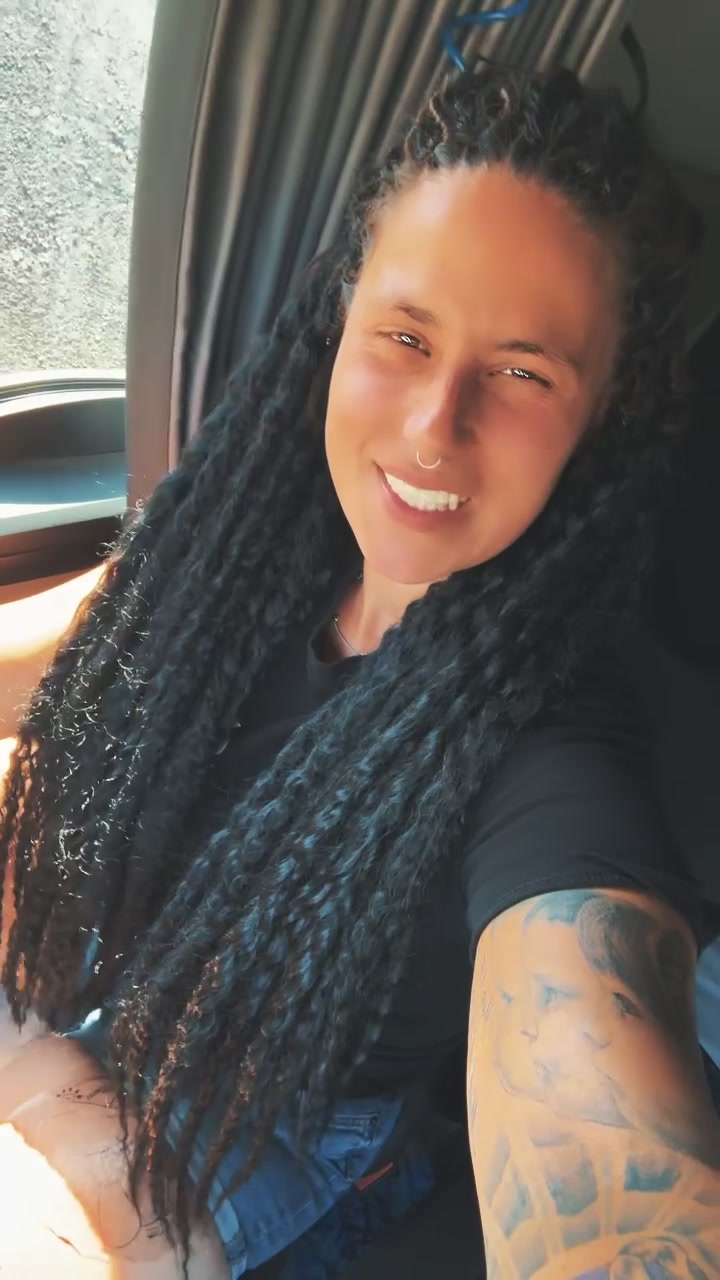 @TruckerGirlLucy