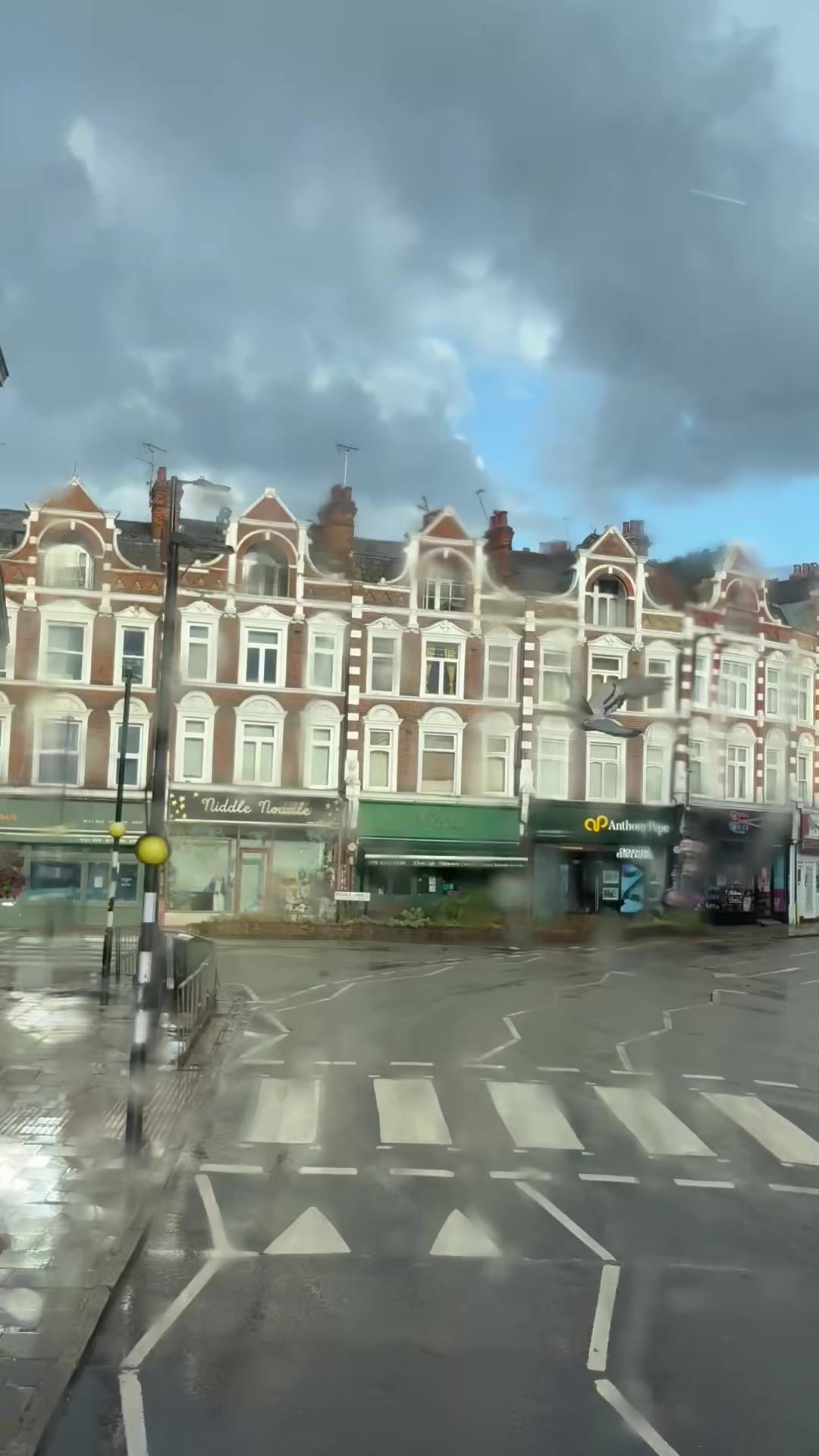 @serkızcay/LONDON