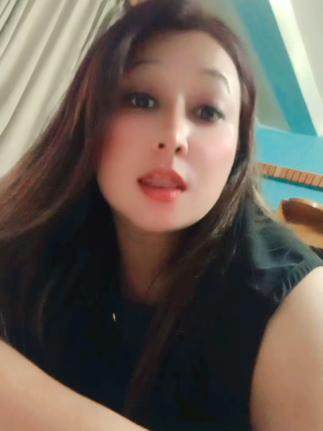 @Glossy sarmila