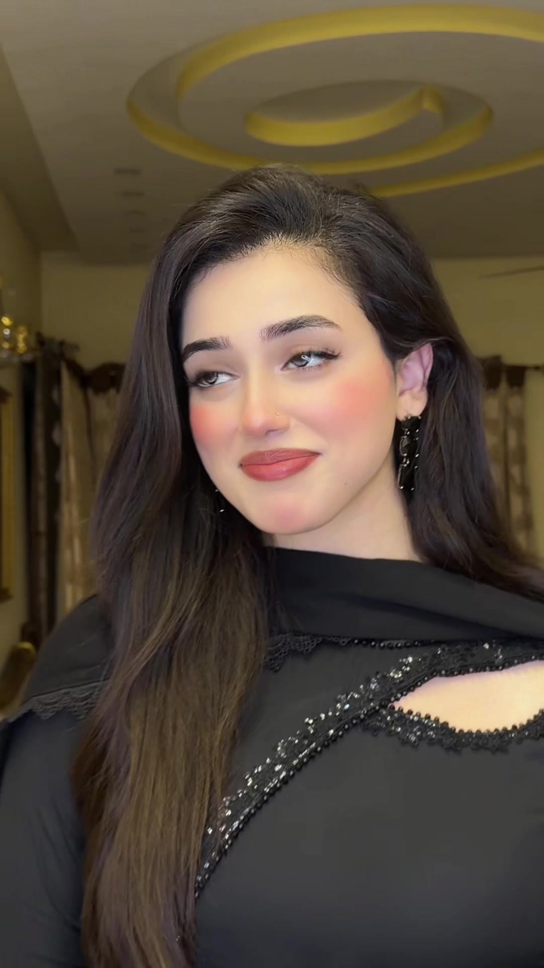 @Alina Amir