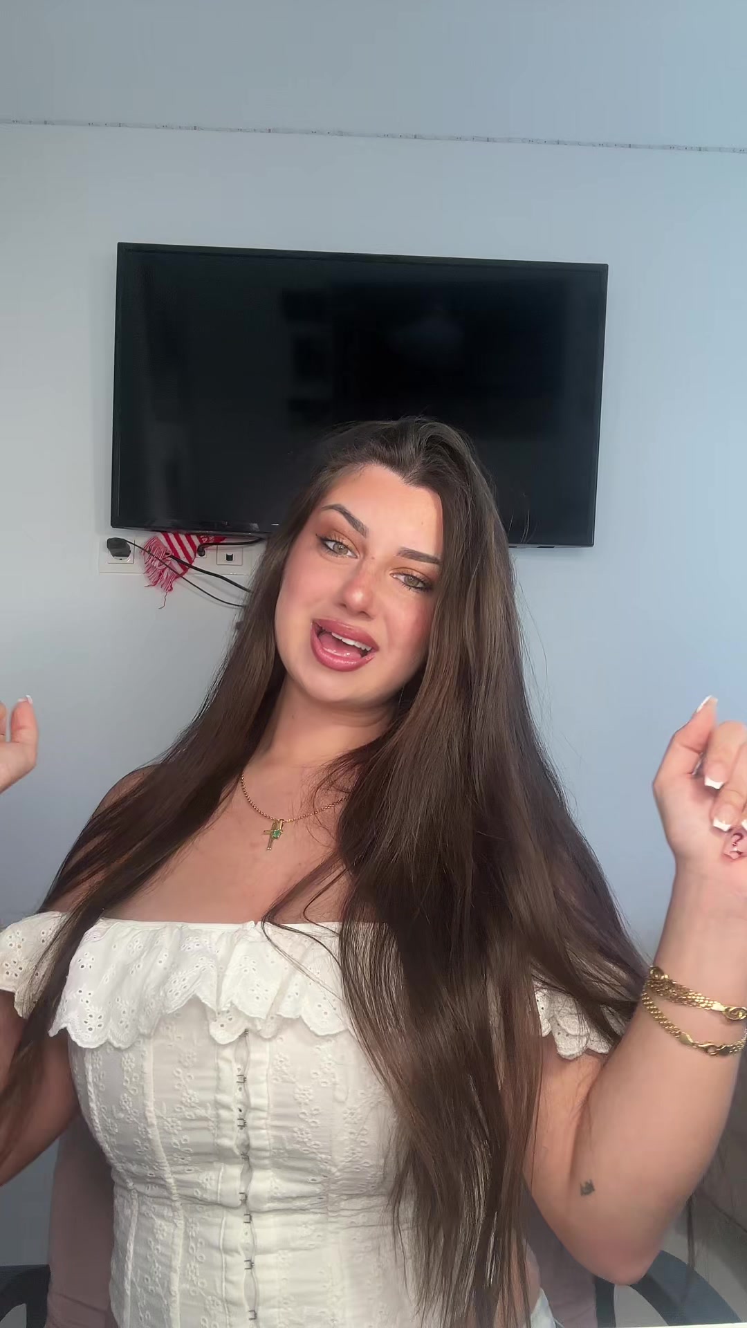 @ST