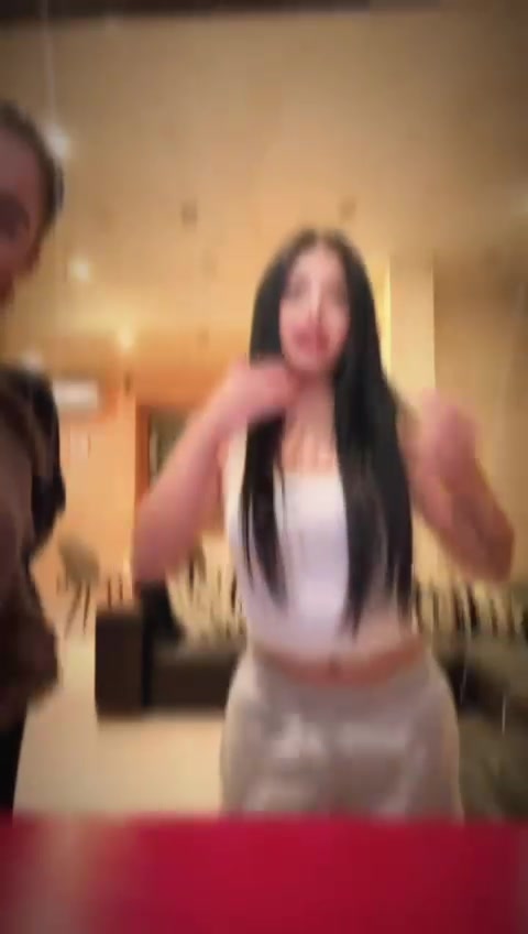 @LAURA🦋