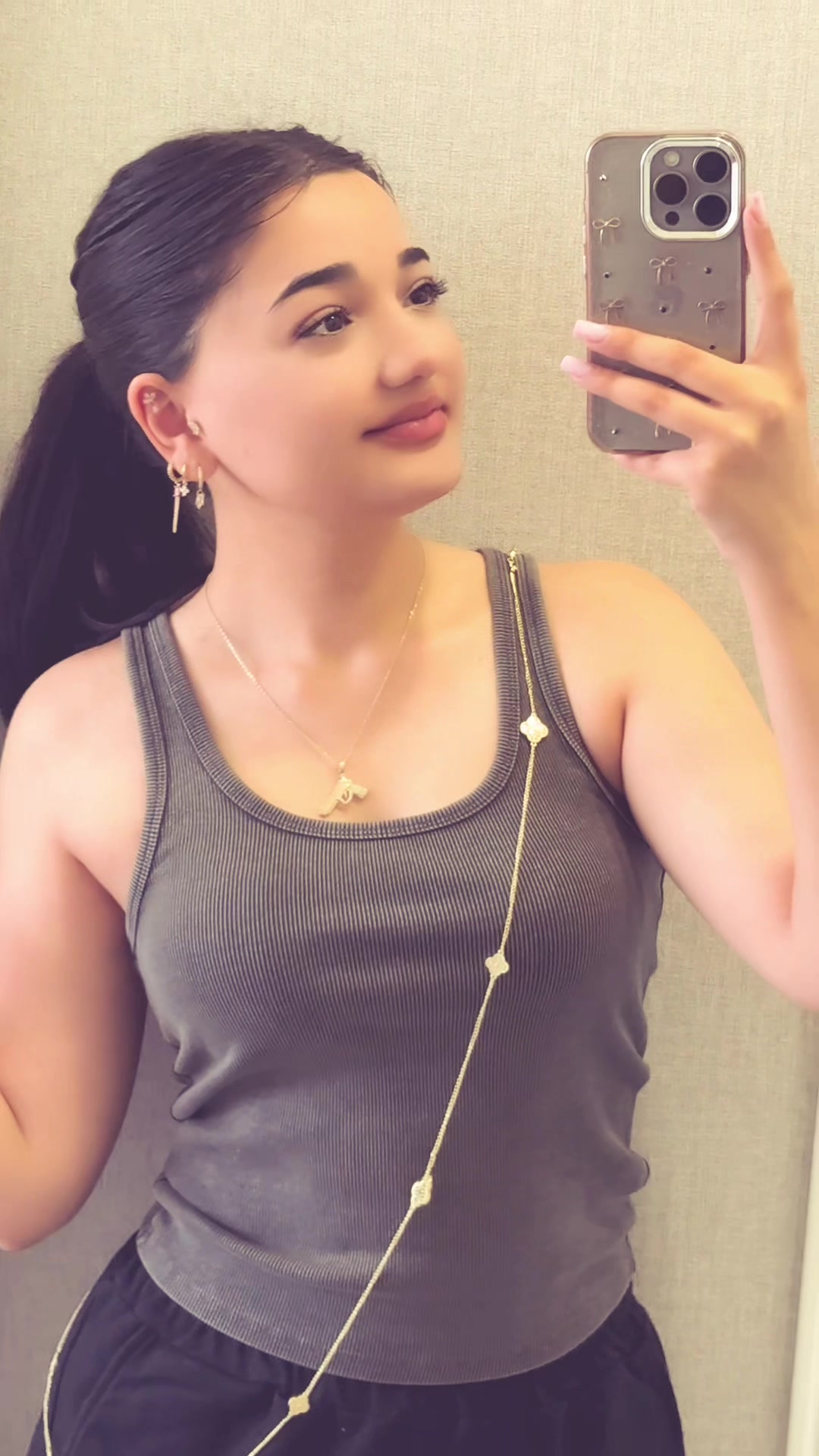 @𝓛𝓮𝓰𝓮𝓷𝓭🎀