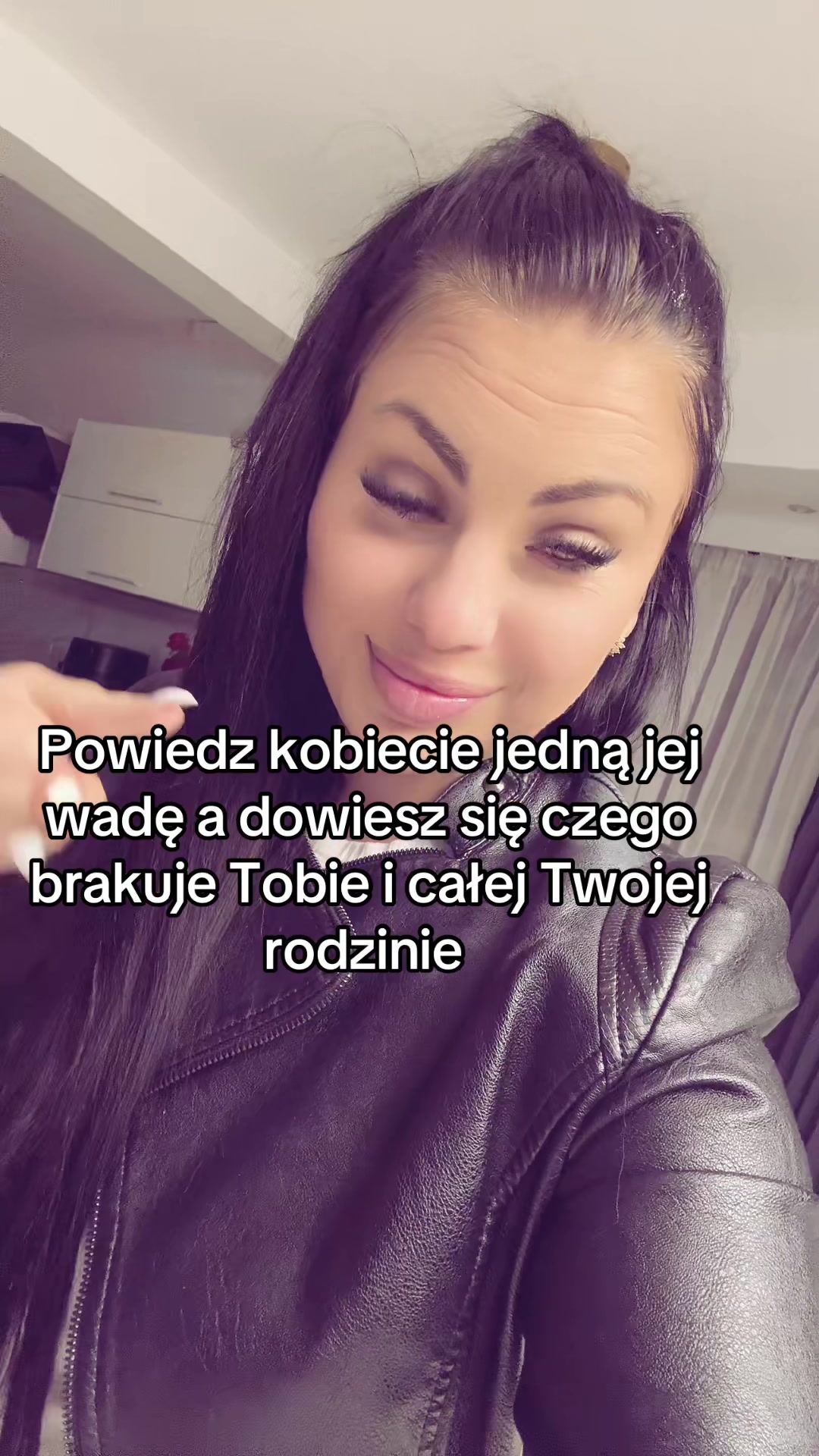 @_Leila_