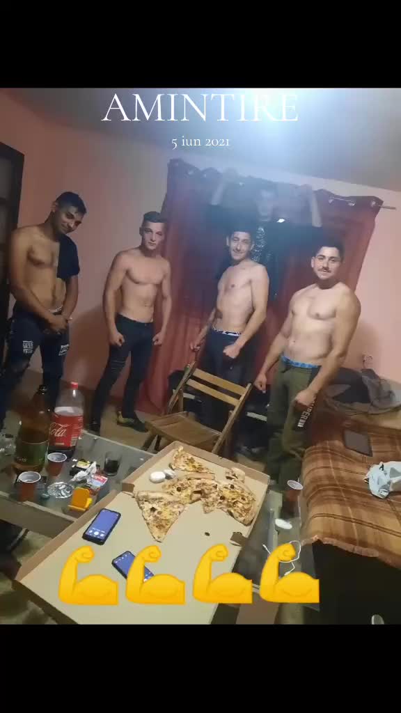 @Alex Carabas600