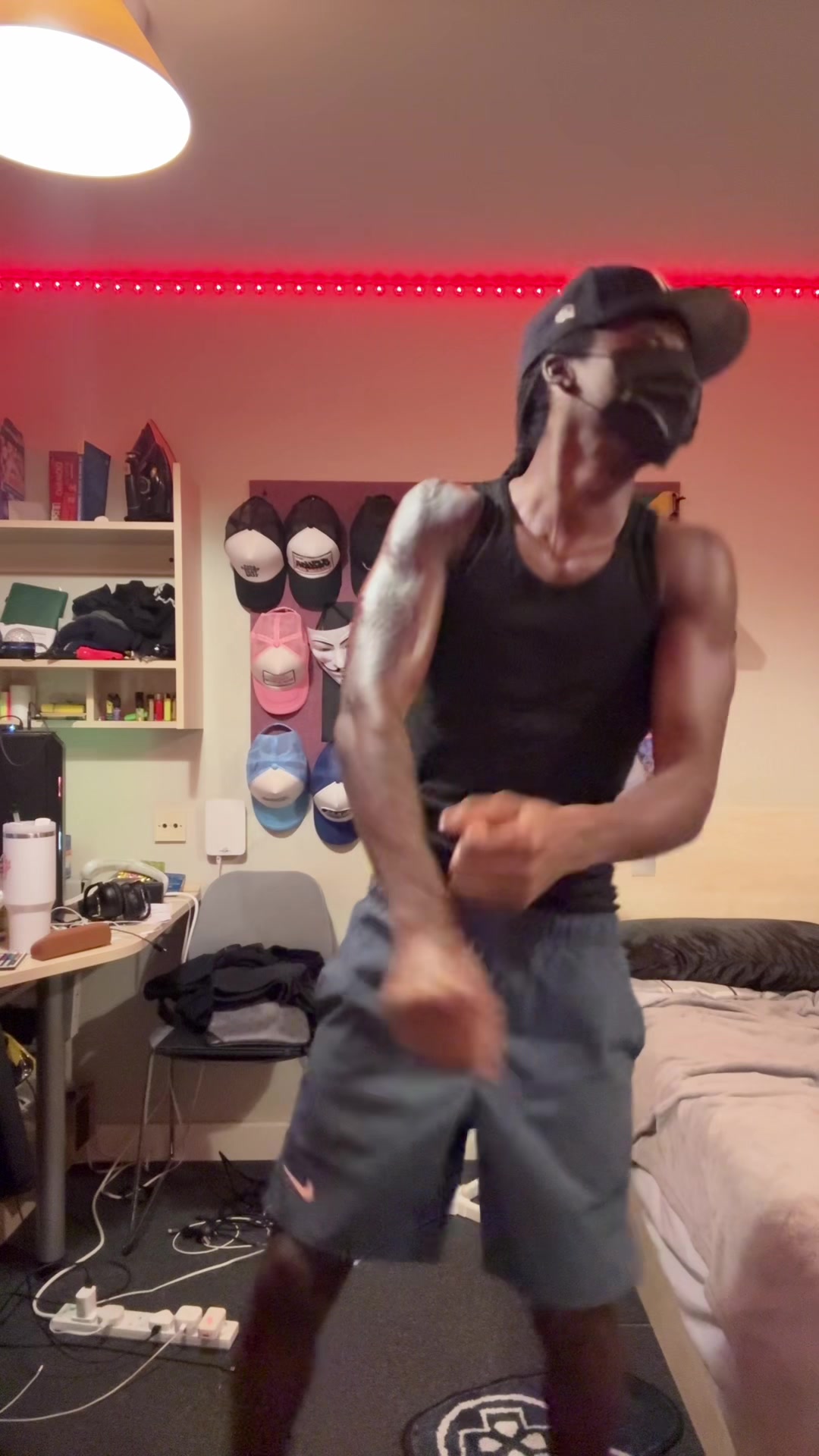 @Skinni