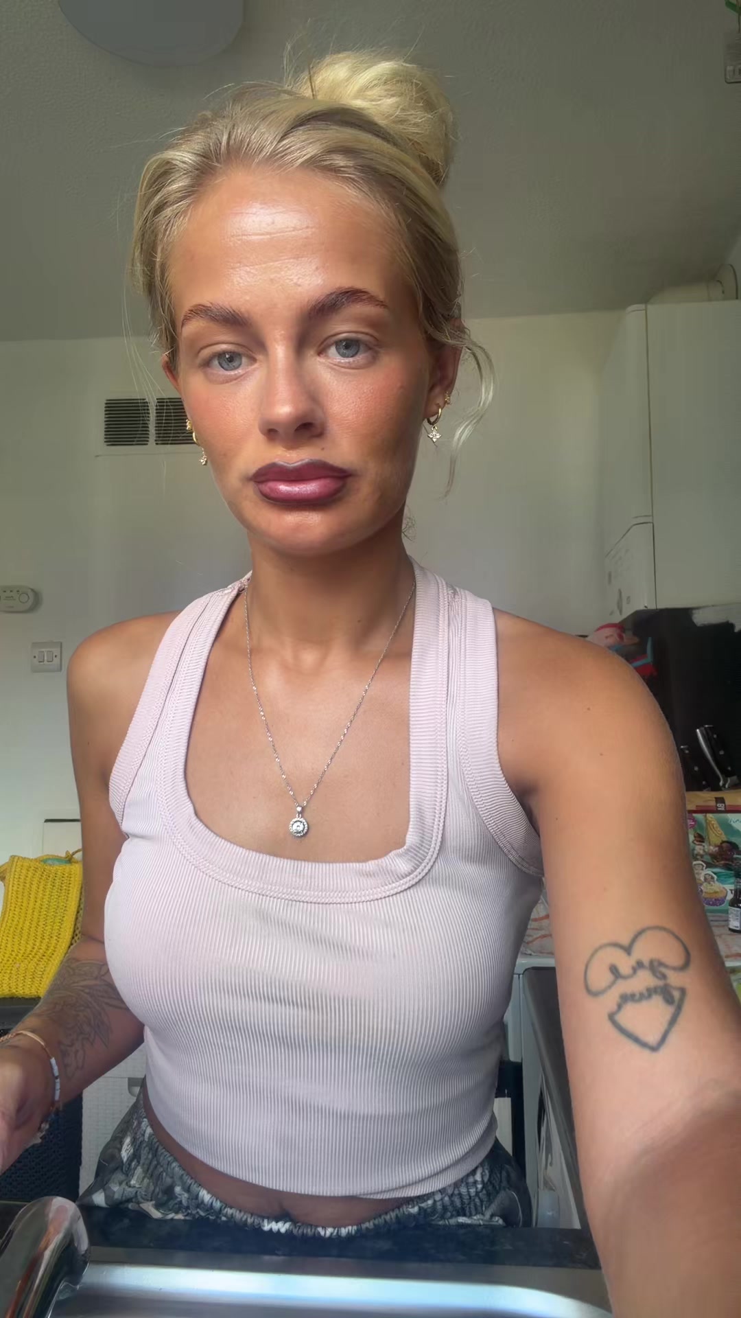 @Ɩıʄɛ ơʄ ཞɧı 🍒🫧🧸