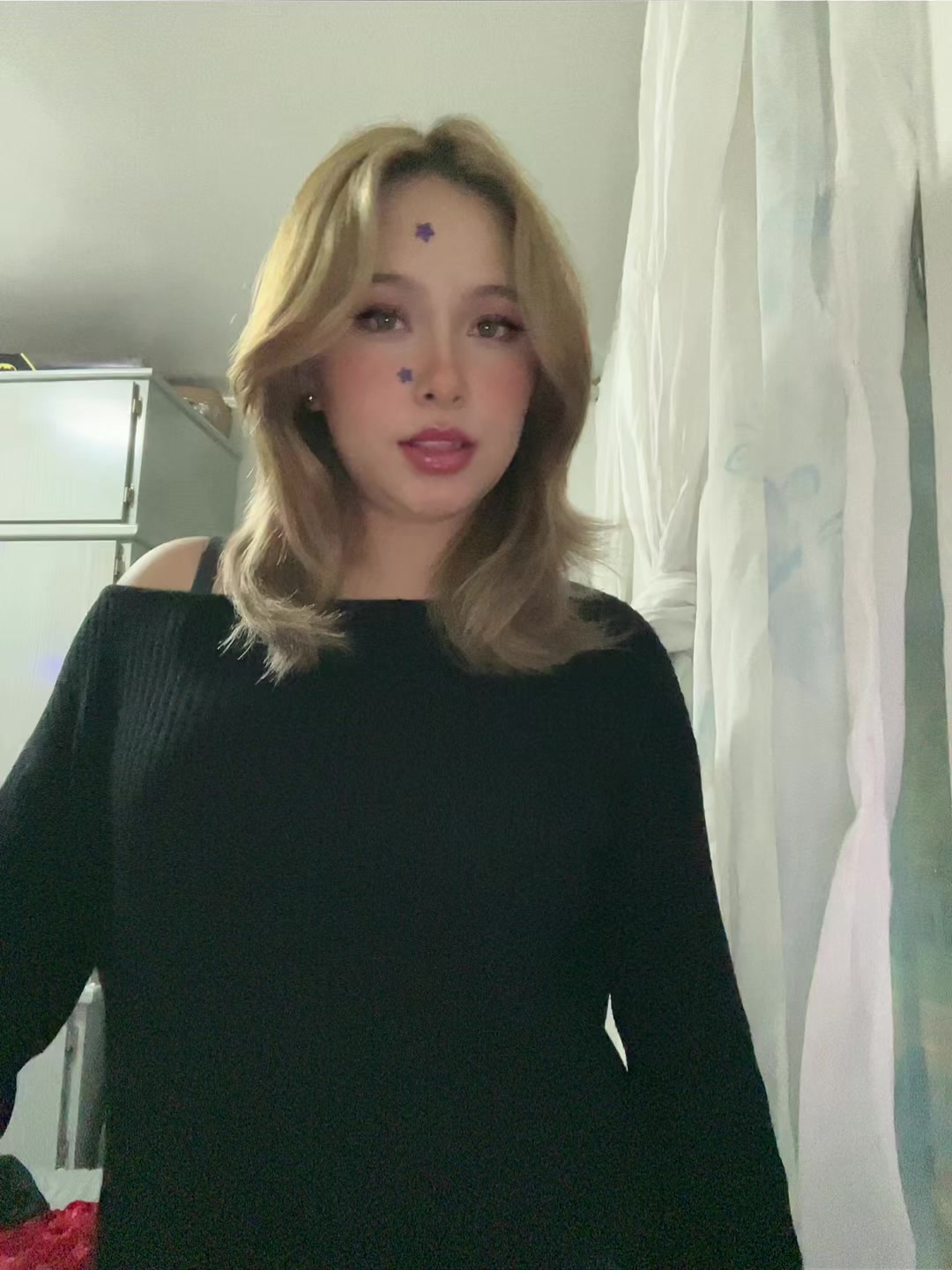 @🧘🏼&zwj;♀️