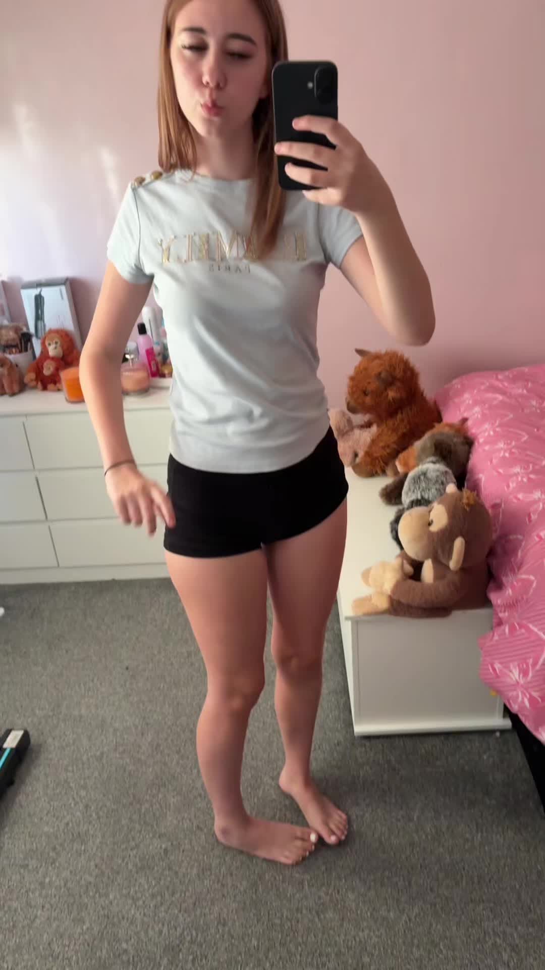 @Laceyxmarie