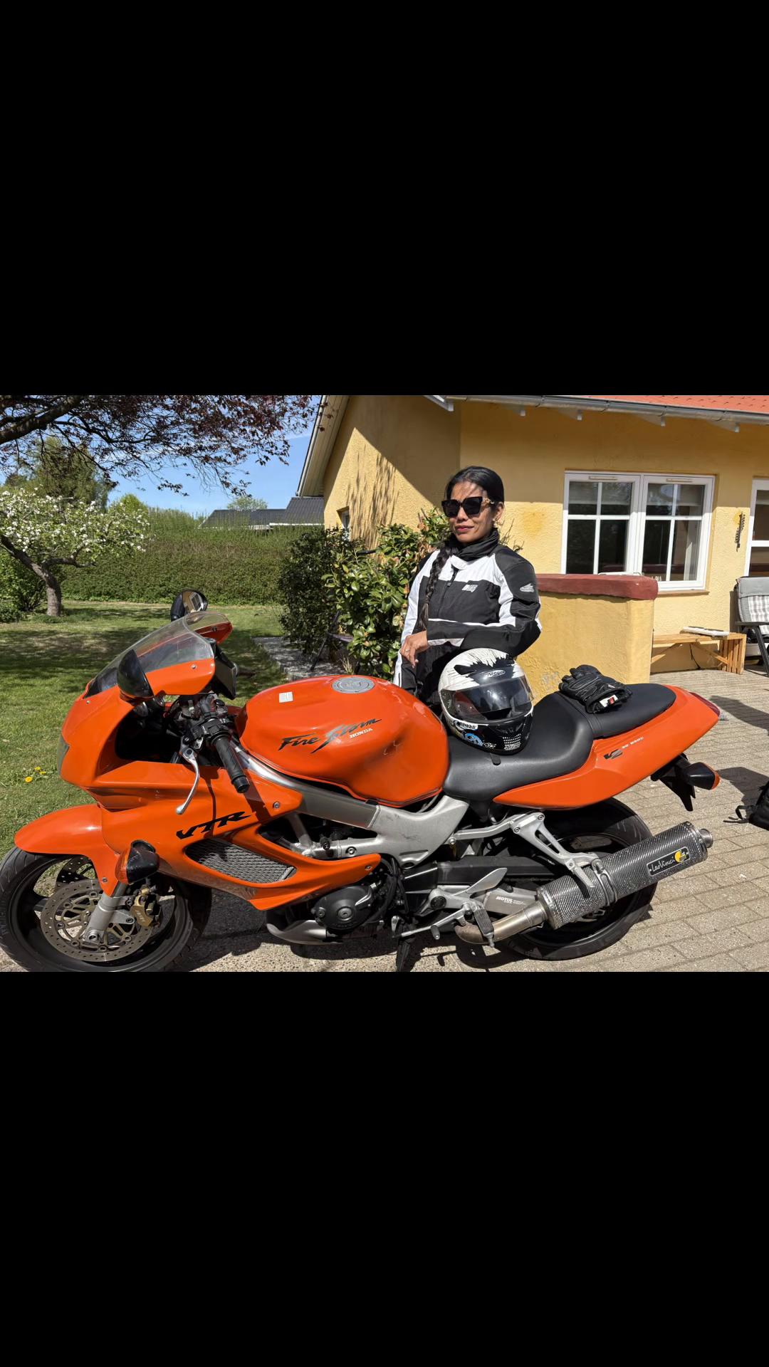 @MissKhdk🇰🇭🇩🇰