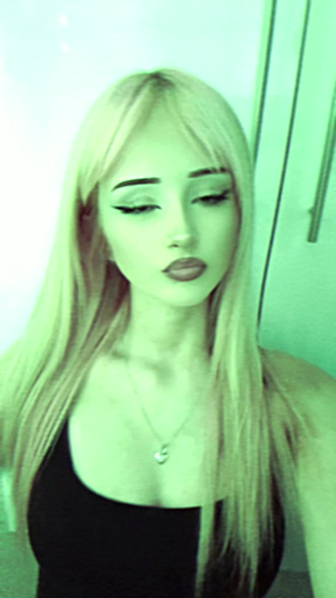 @️