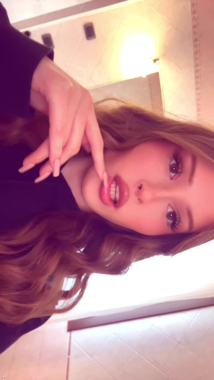 @elena 🎀