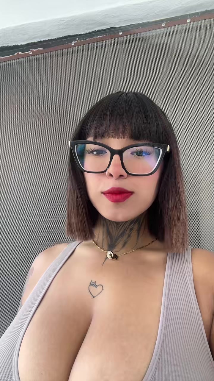@Vickyselanip💕🌸