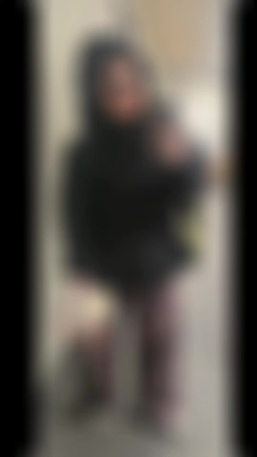 @𝔅𝔞𝔟𝔶𝔊𝔦𝔯𝔩𝔊𝔬𝔱𝔥𝔦𝔠𝔠