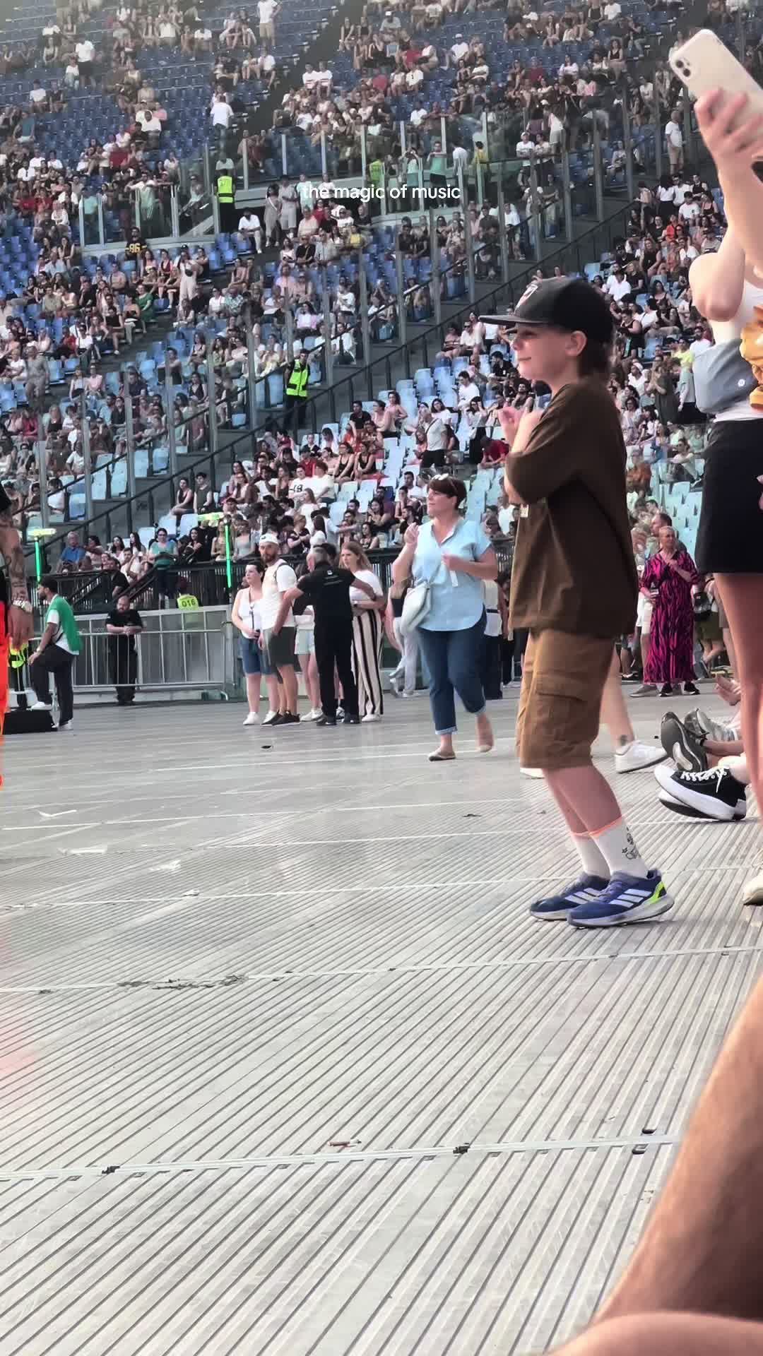@elii