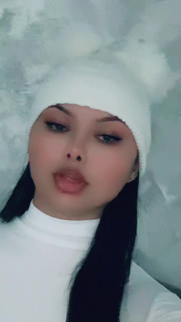 @AdrianaMaria09
