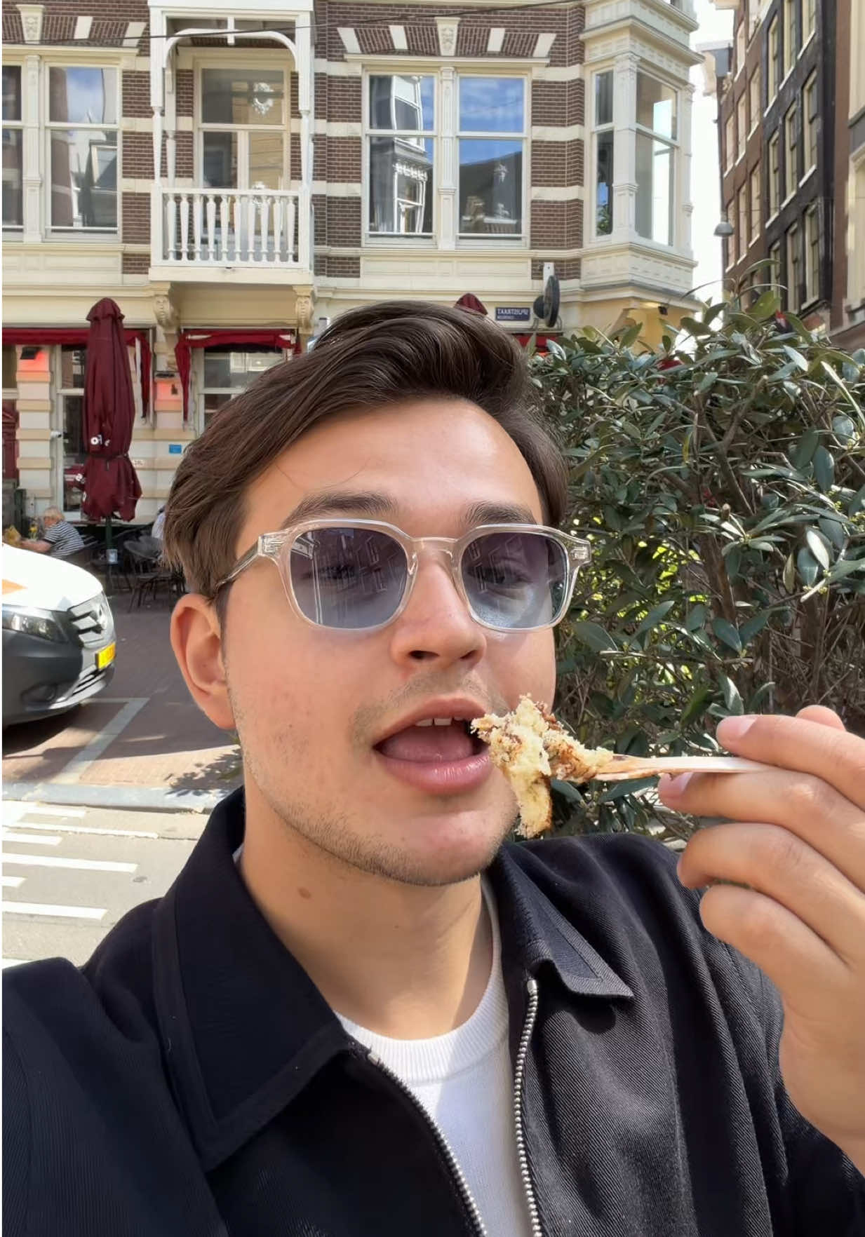 @Dan Has The Munchies