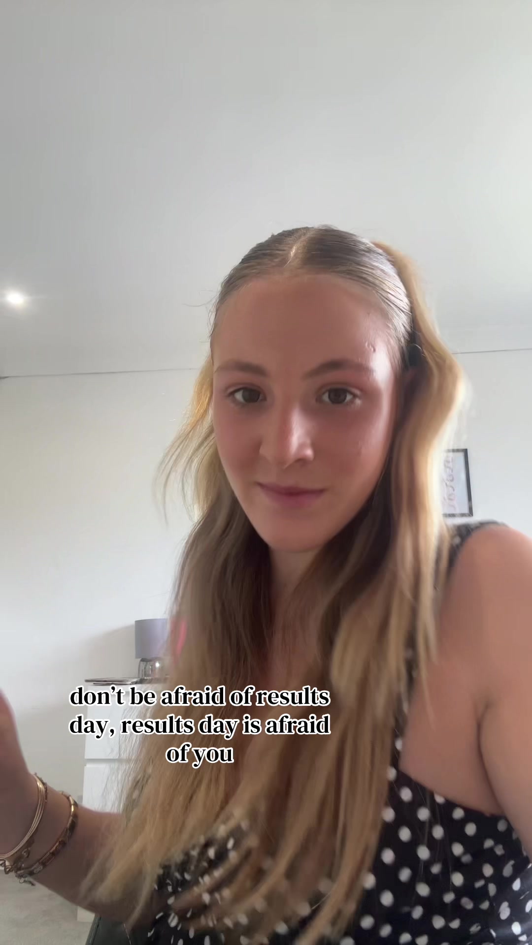@𝒉𝒐𝒍𝒍𝒔 ౨ৎ