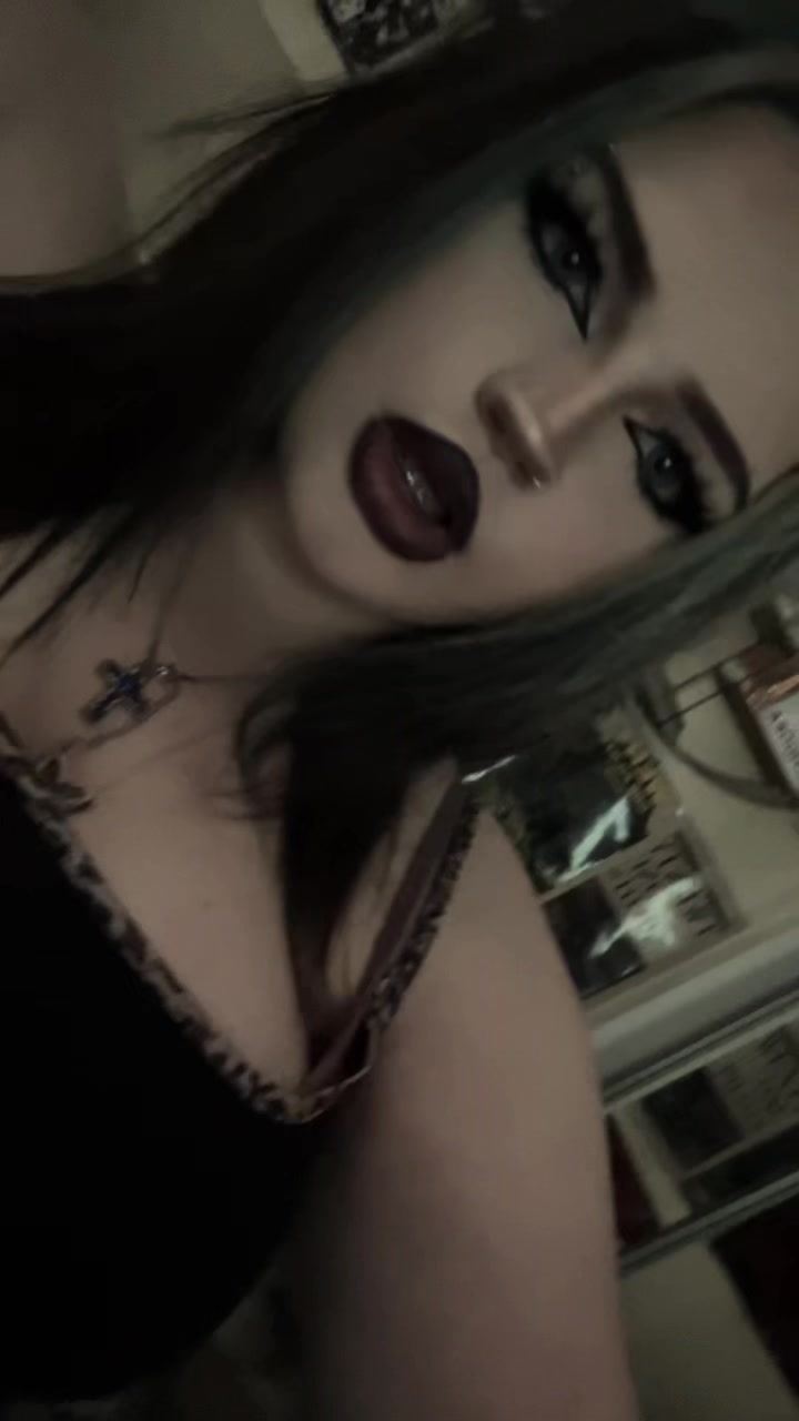 @lara ⊬