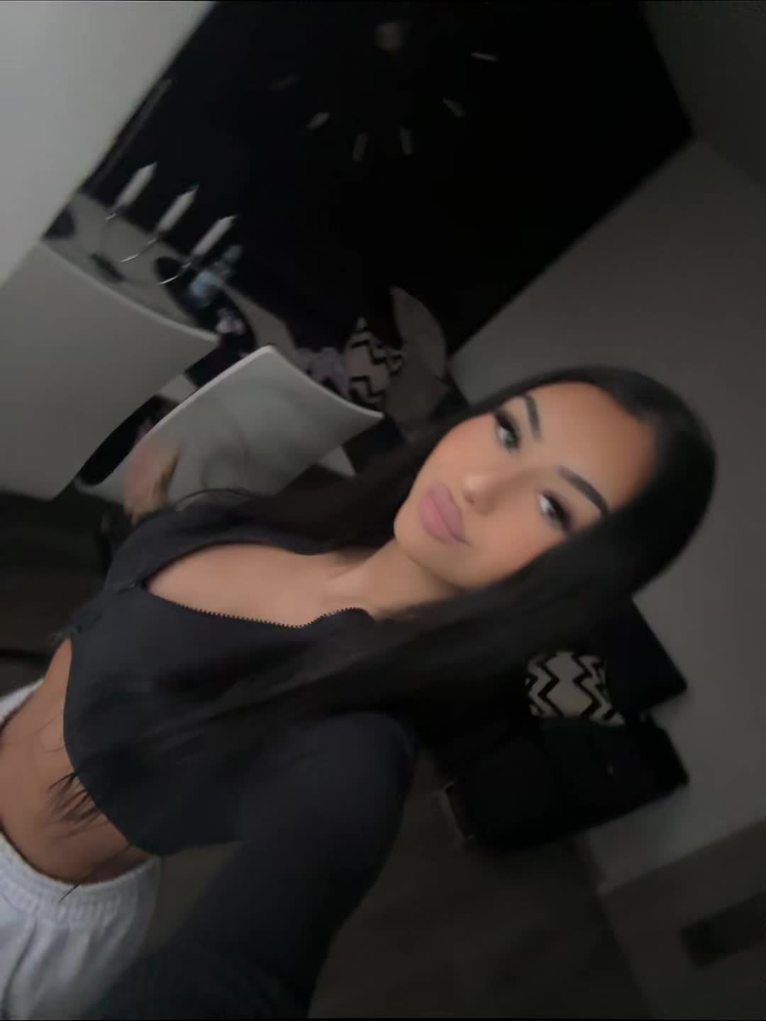 @_victoria