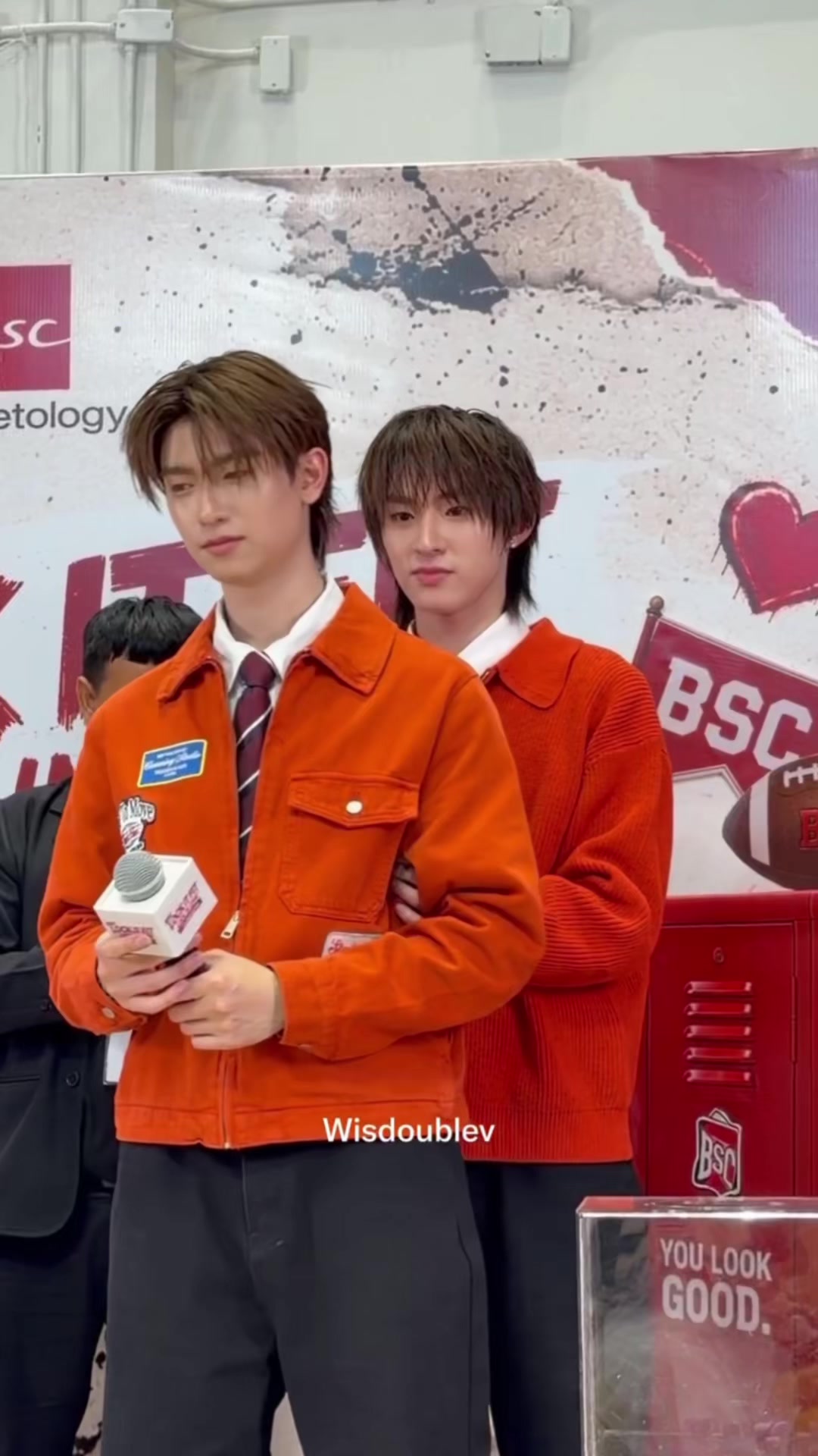 @Nhyy 🦊🍓
