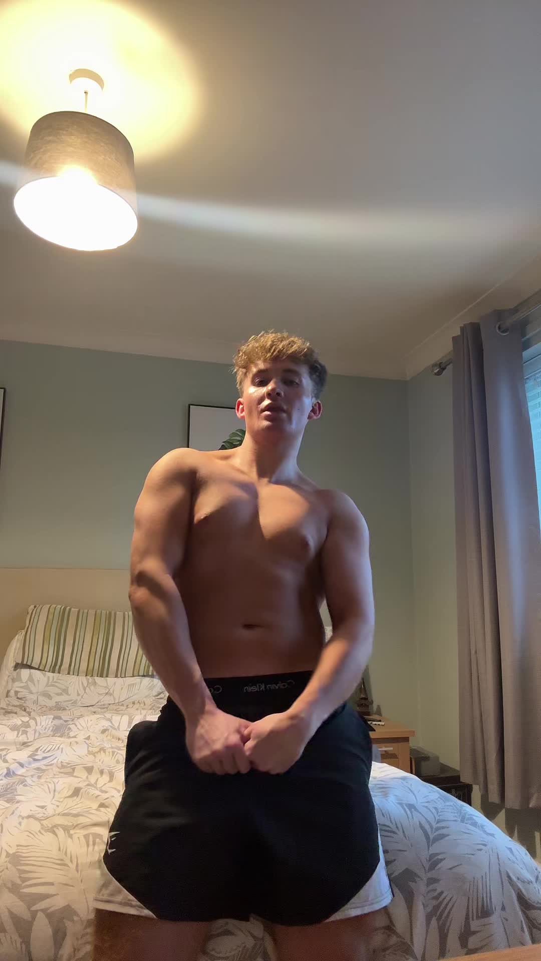 @itzisaacjames