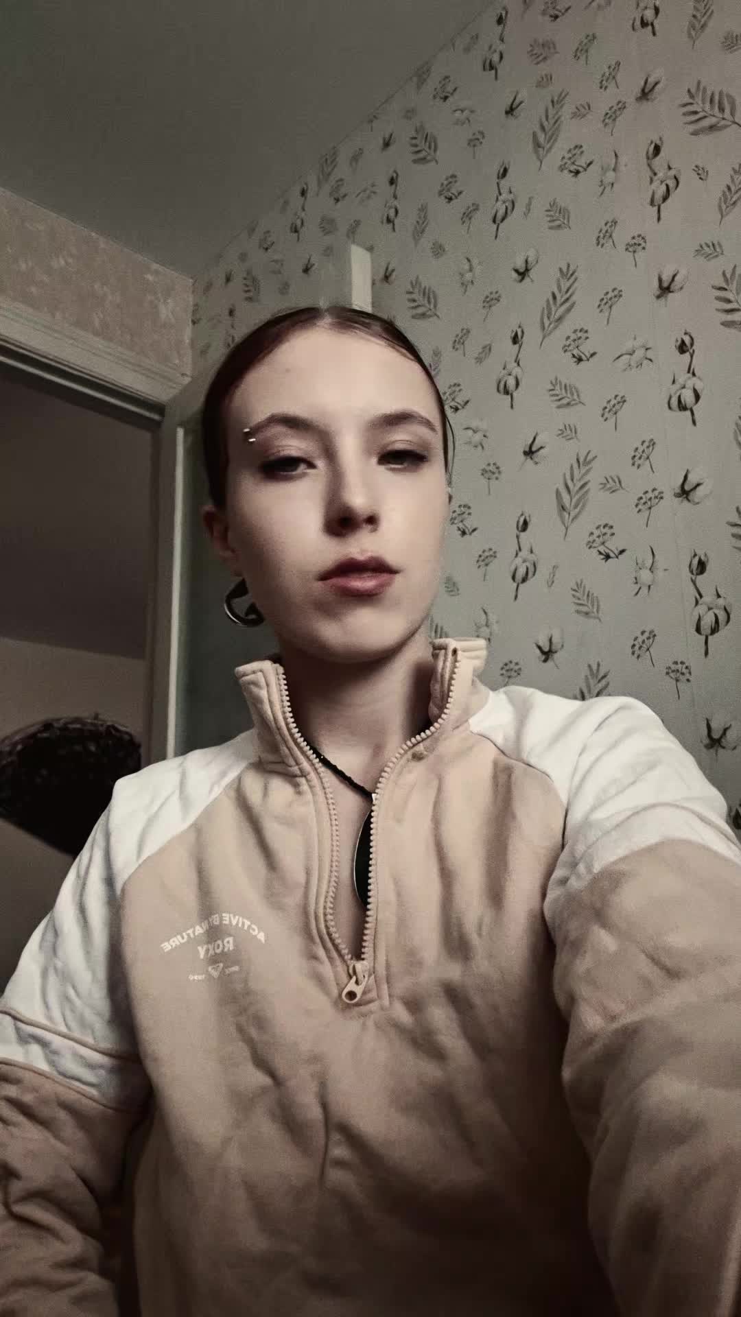 @Софочка♏️