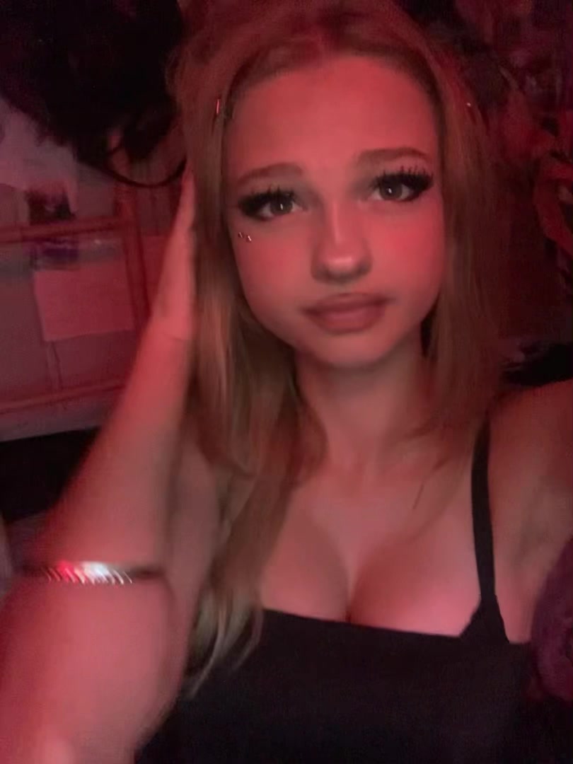 @🪷 𝐿𝑒𝑜𝑛𝑎