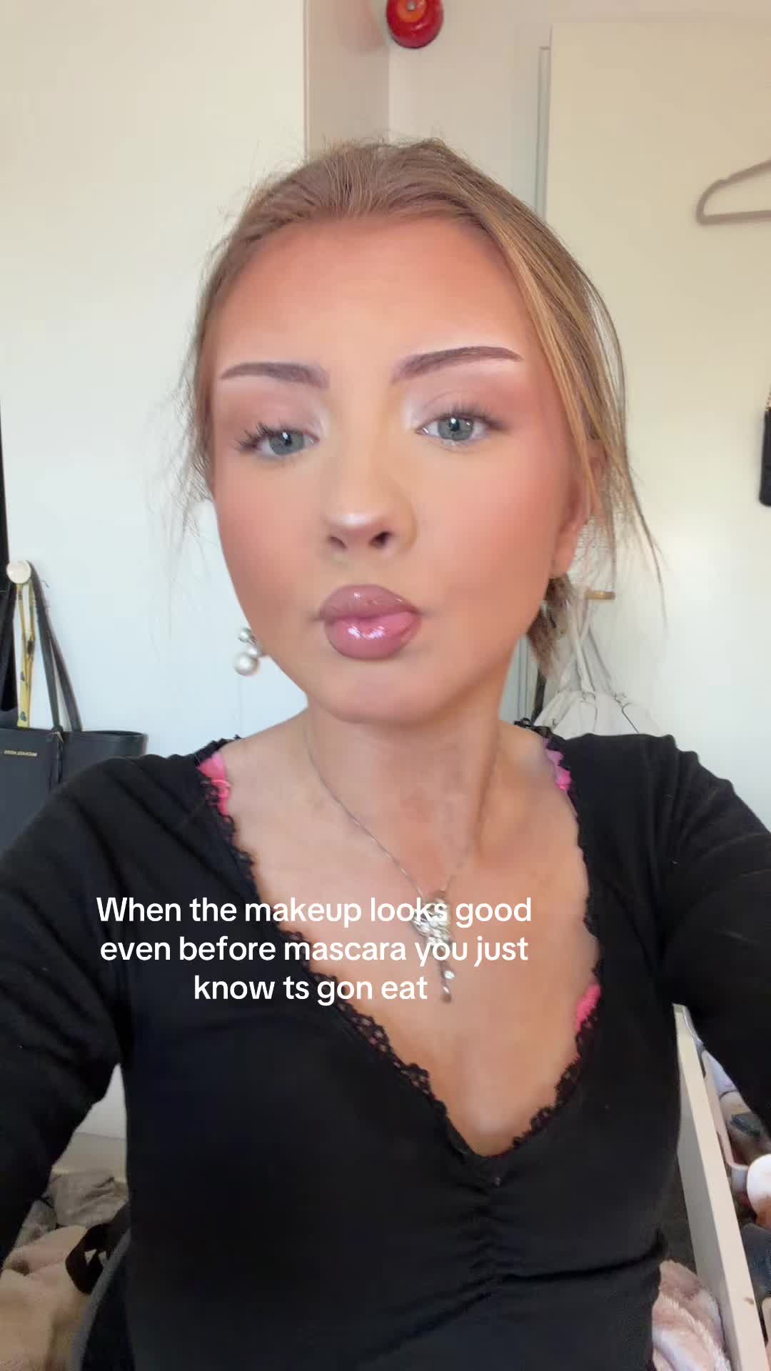 @VICTORIA GUNDERSEN