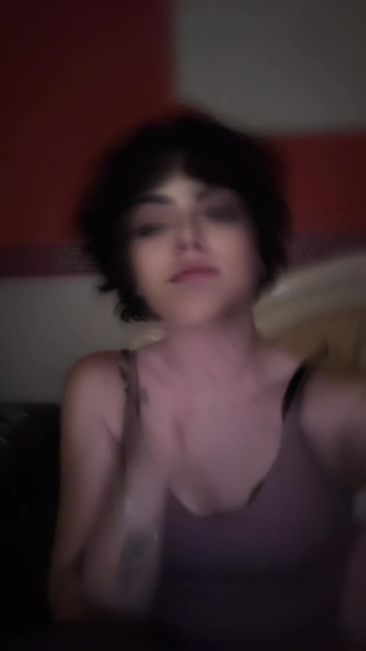 @Rosie_