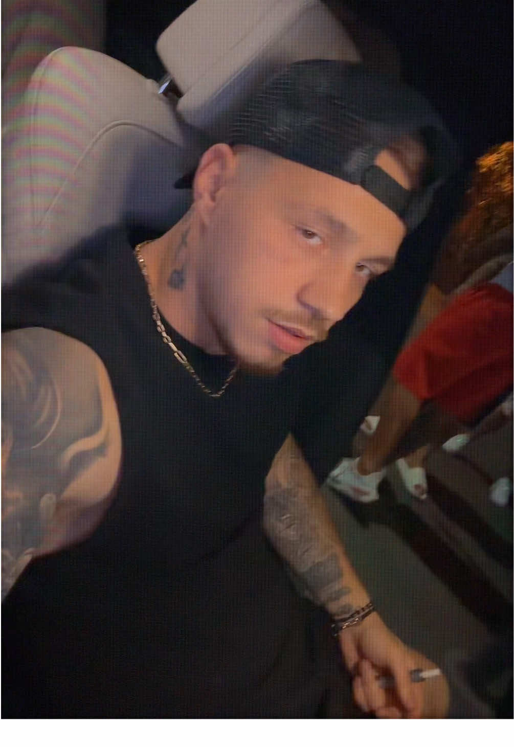@LLL😈