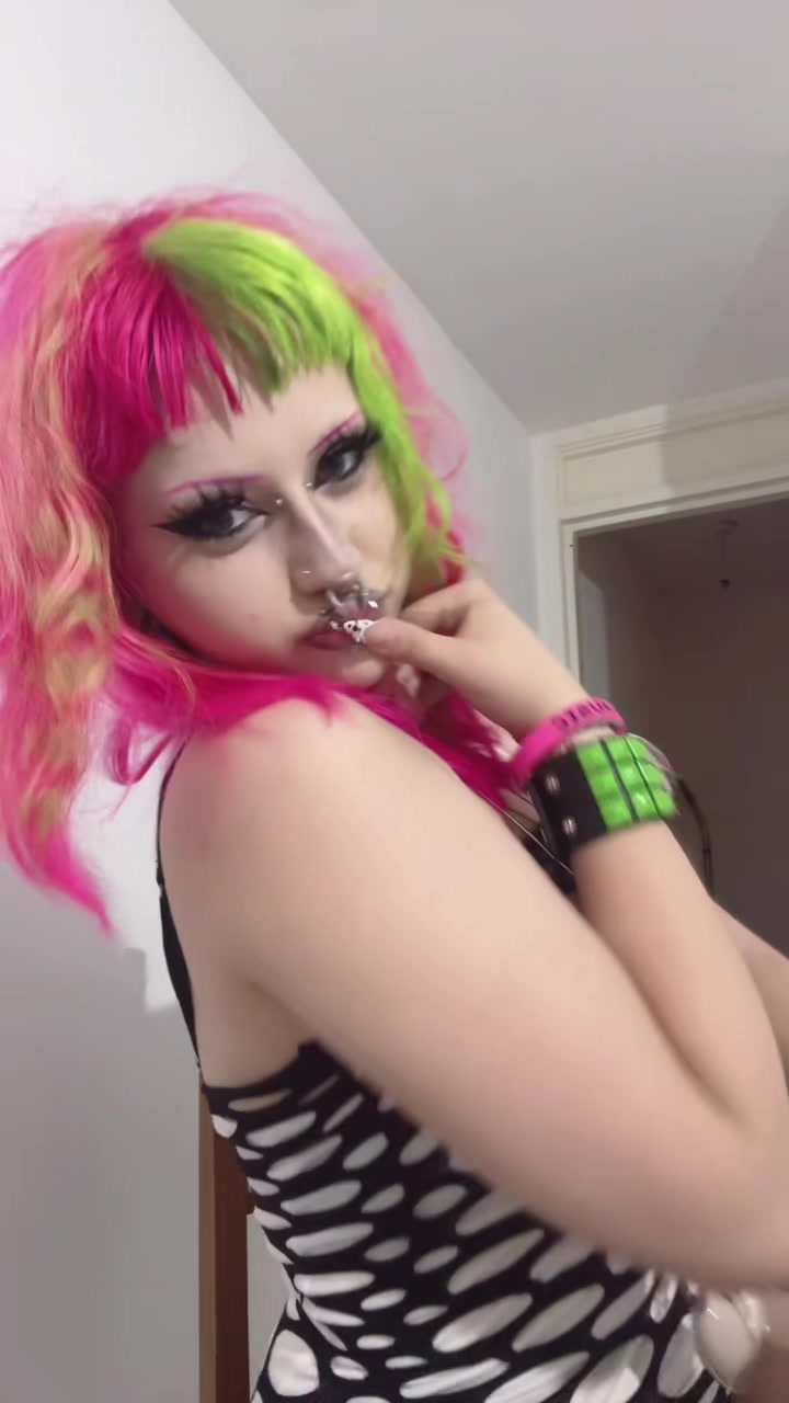 @☣︎