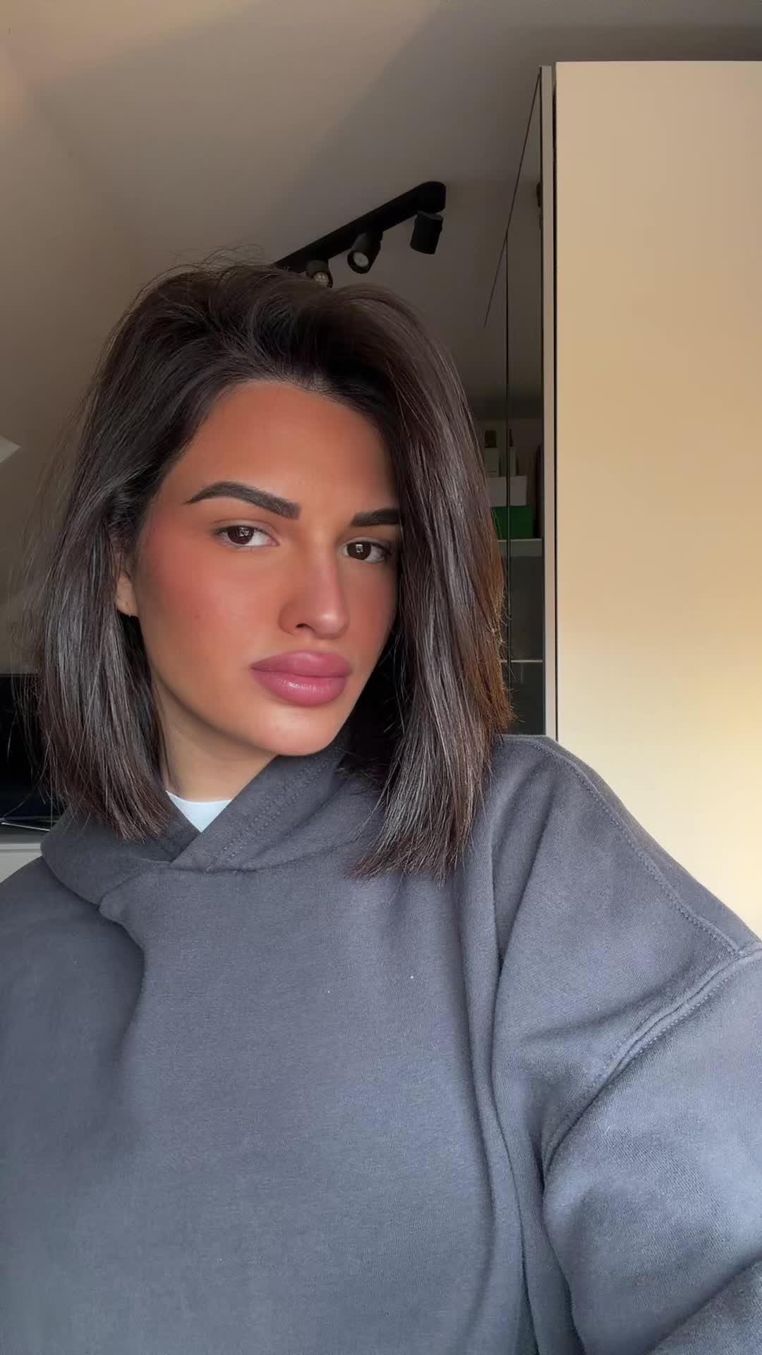 @nikanika