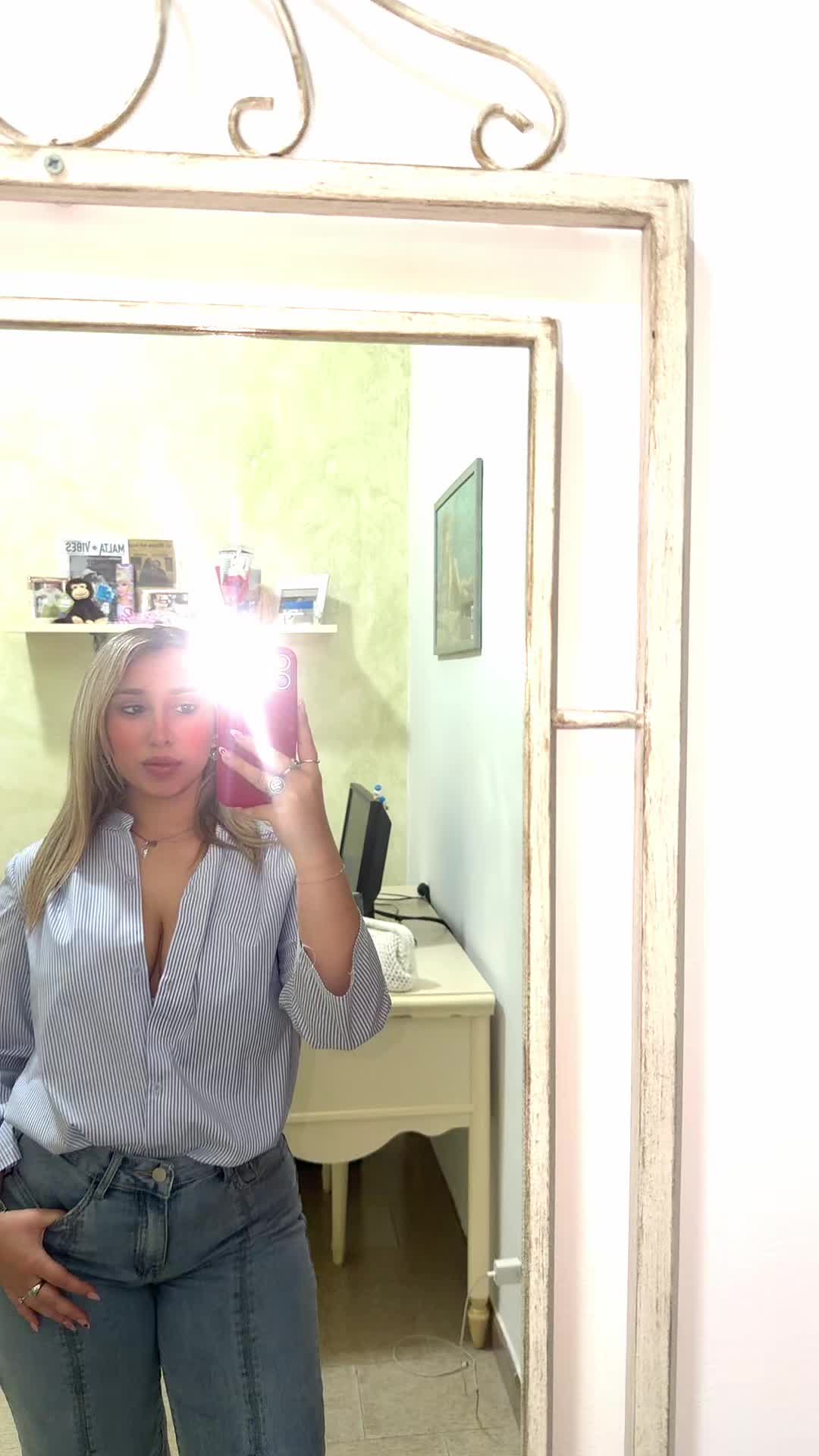 @Reb✨