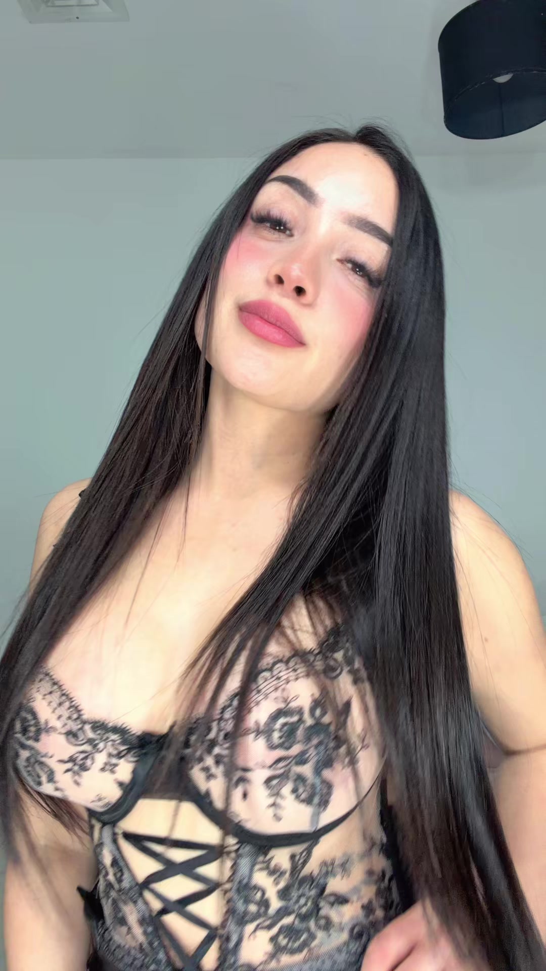 @Nicolee