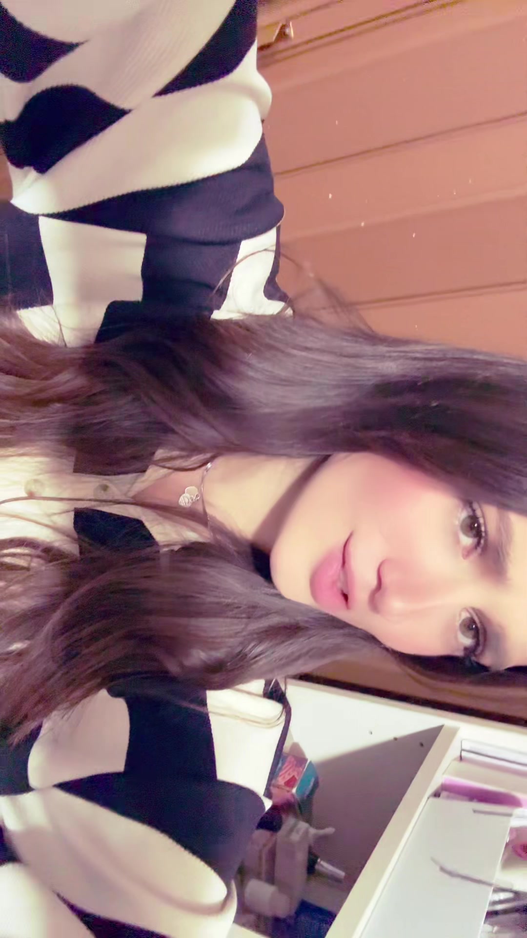 @Gi