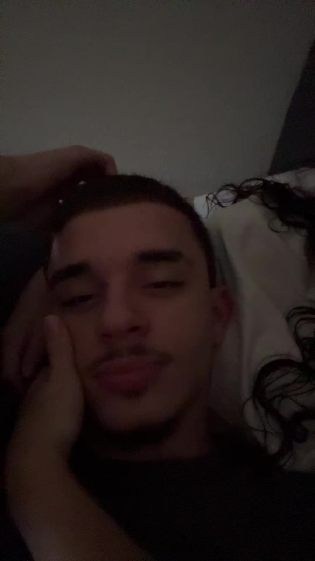 @￴