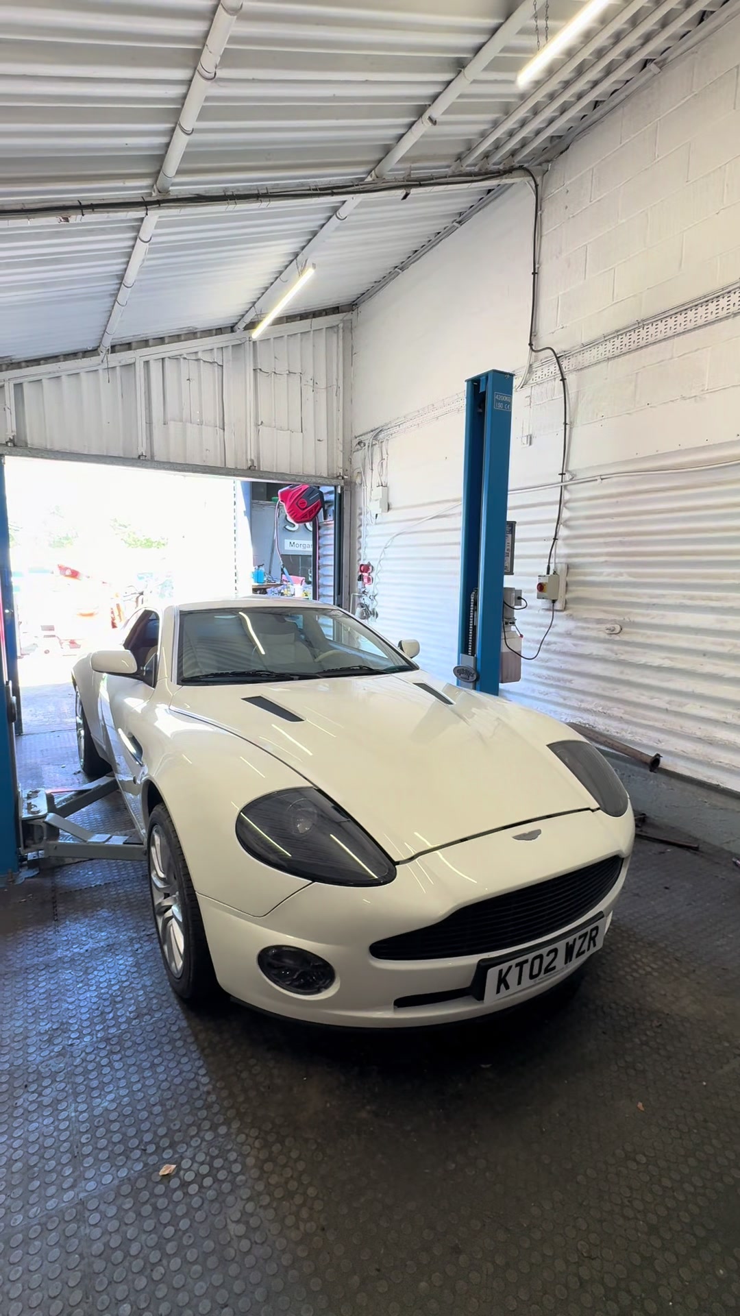@jaylewiscars