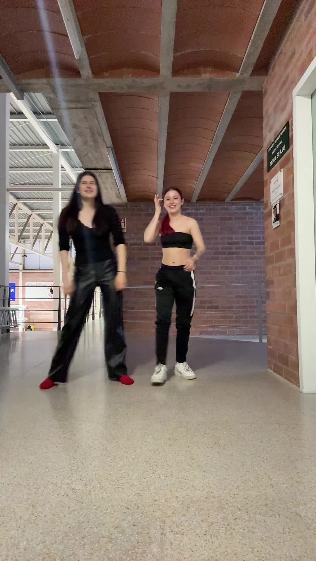 @p3lirrojaa_