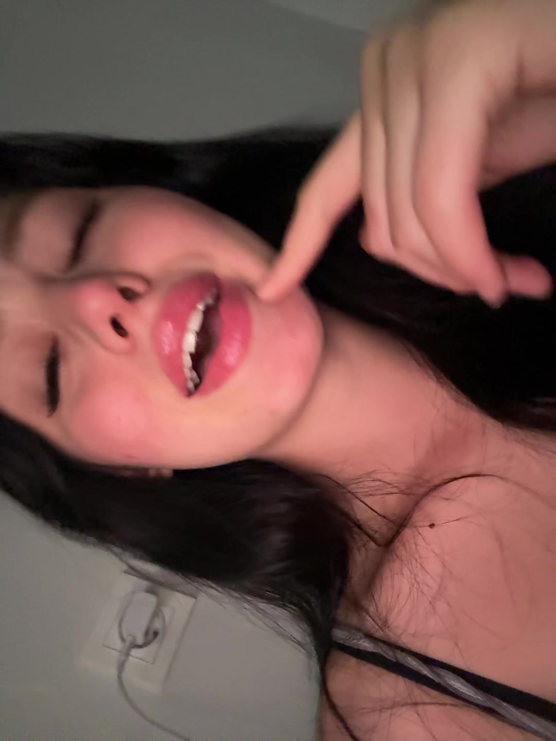 @User04363406