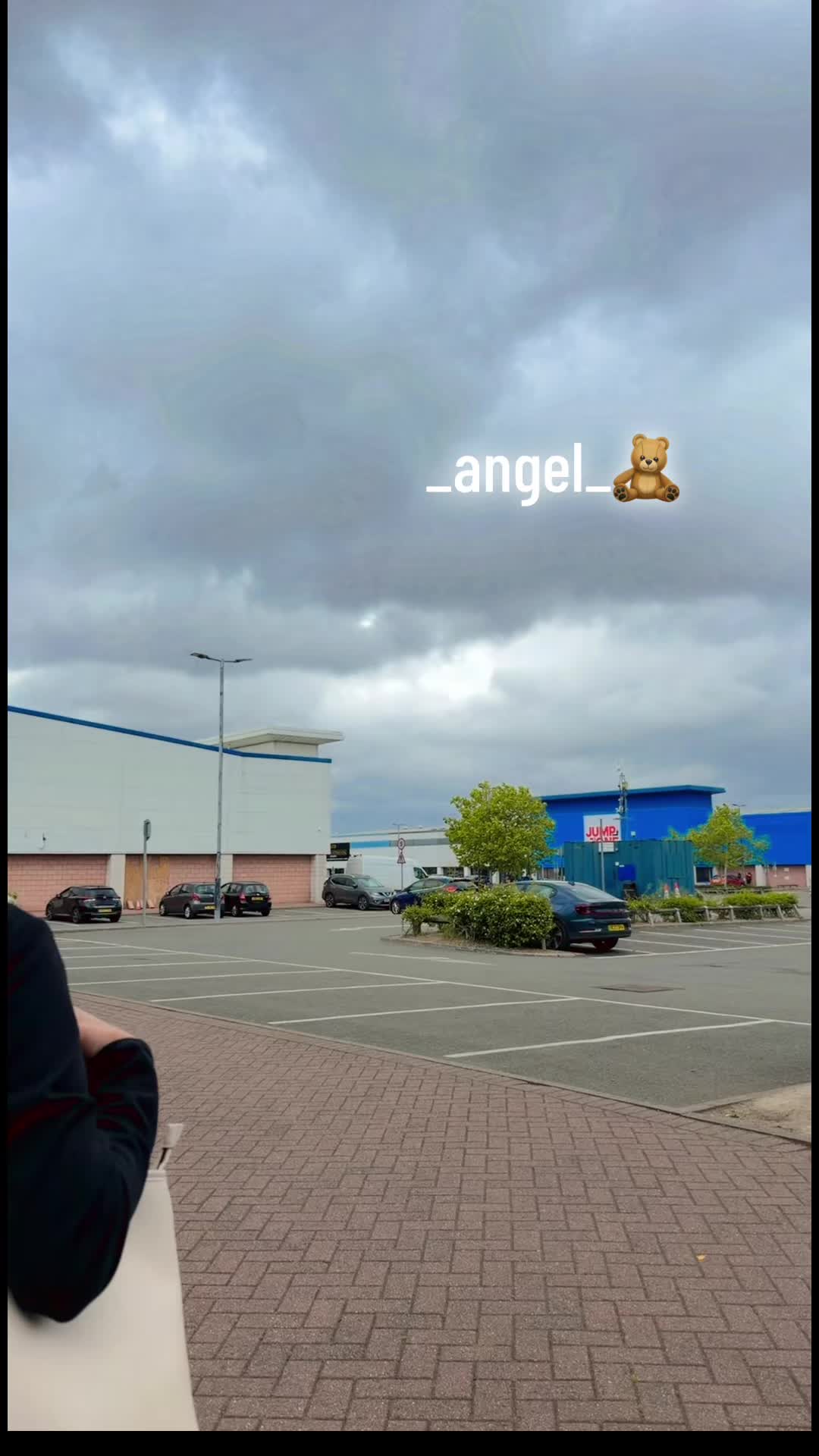 @_Angel_🧸