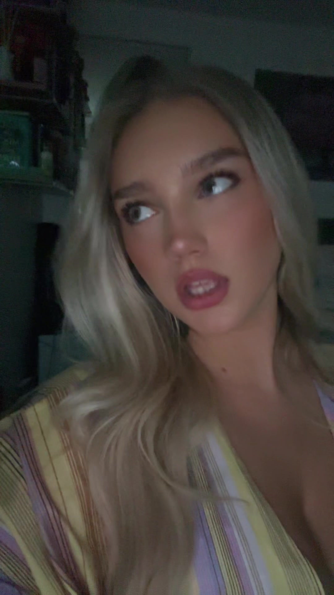 @Mia