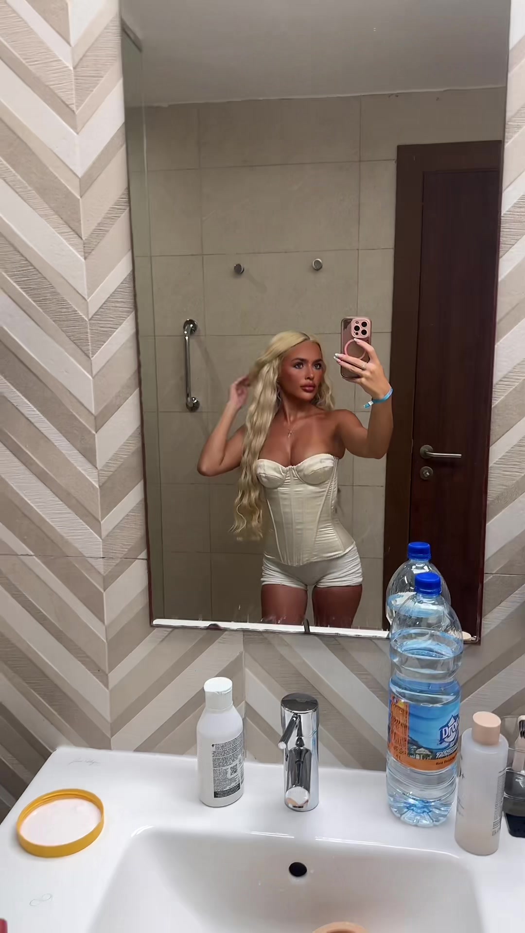 @coraleilani