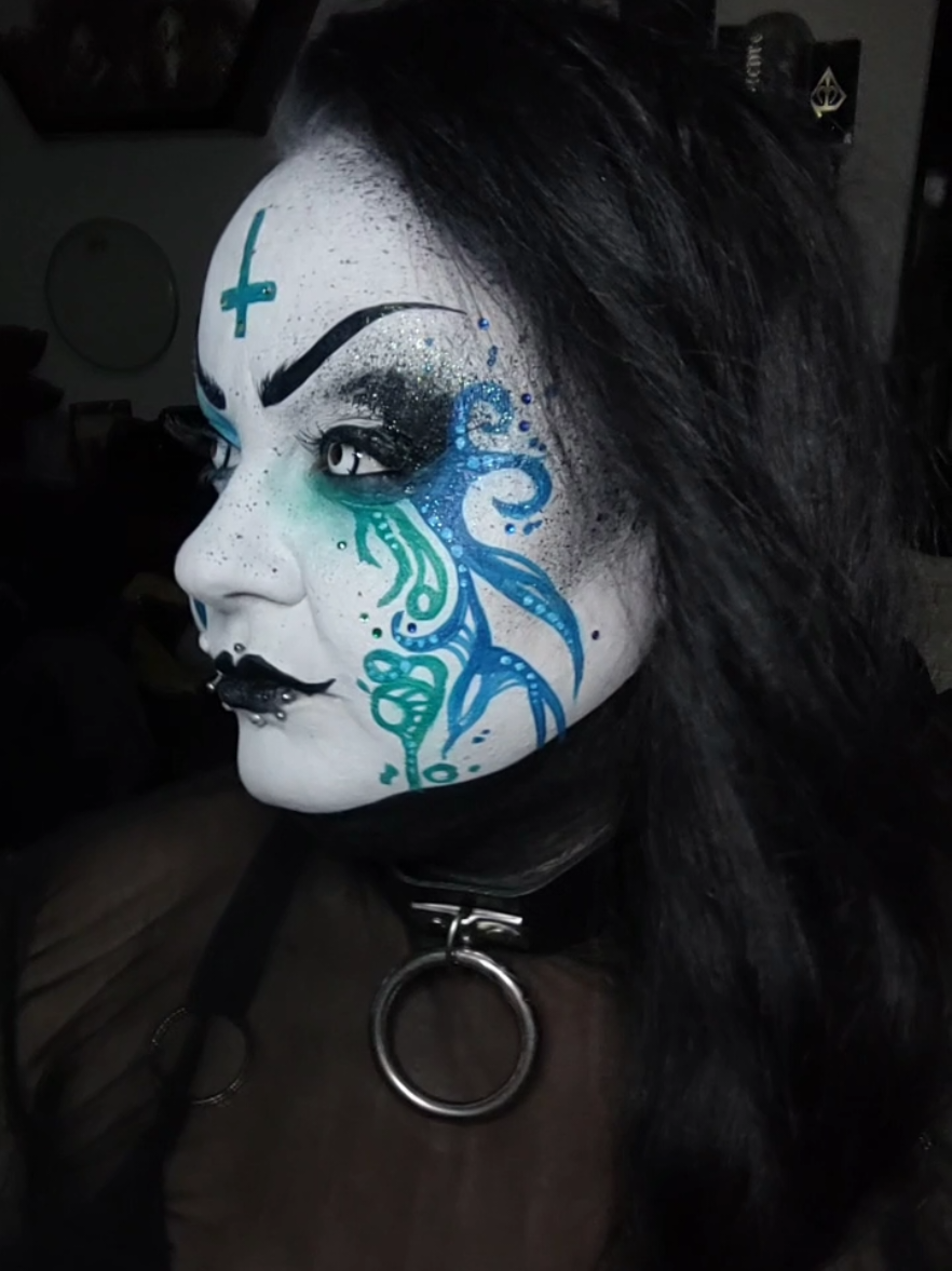 @Michaela_Shadow