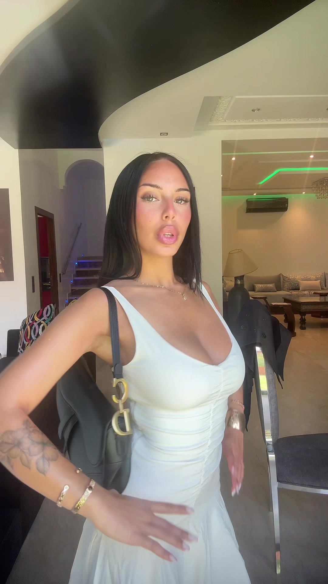 @MIRIANA