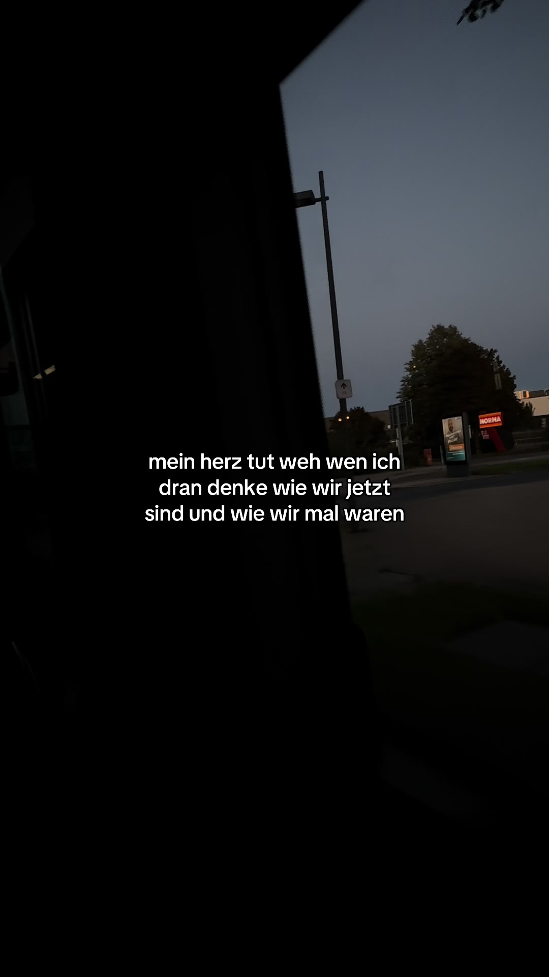 @Bg.