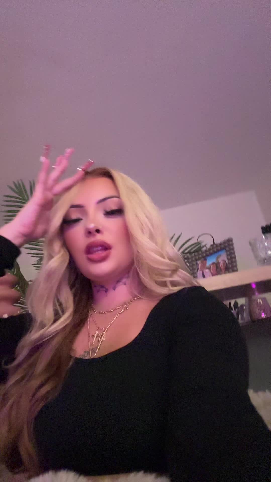 @Effyss💕